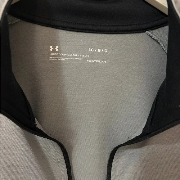 Under Armour Men’s Gray Quarter-Zip Performance tech top - Picture 4 of 5